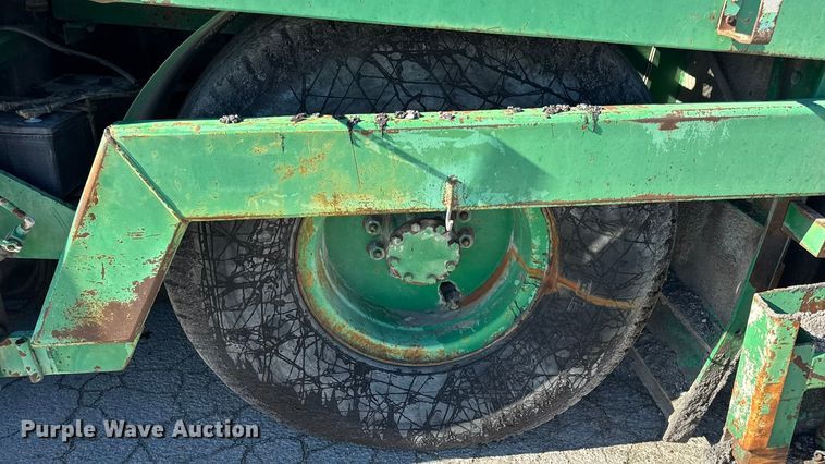 image for item EN0872 Barber-Greene BG240B screed