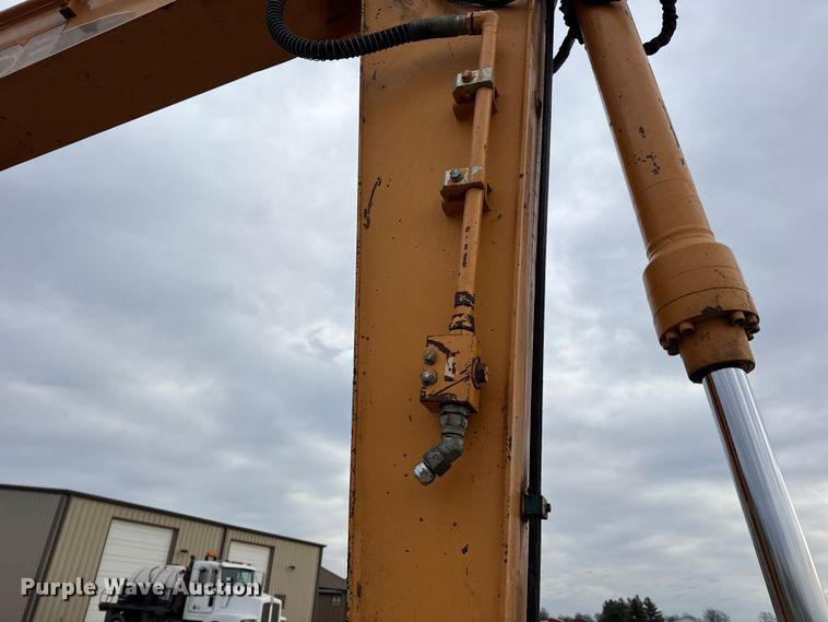 image for item EN0874 2007 Case CX135SR excavator