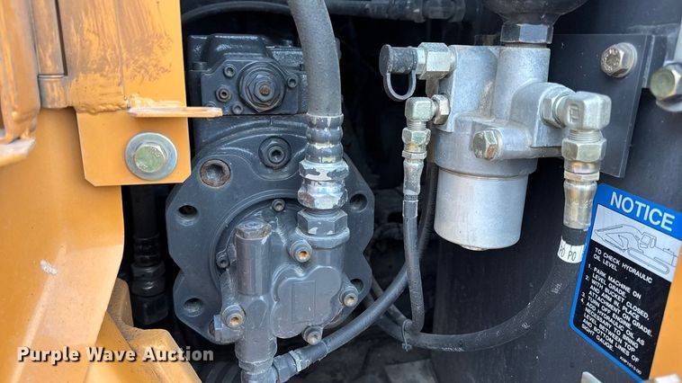 image for item EN0874 2007 Case CX135SR excavator