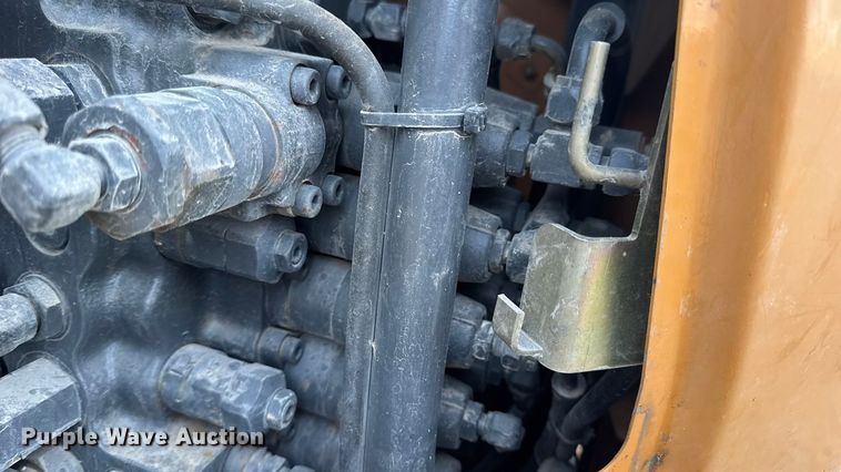 image for item EN0874 2007 Case CX135SR excavator