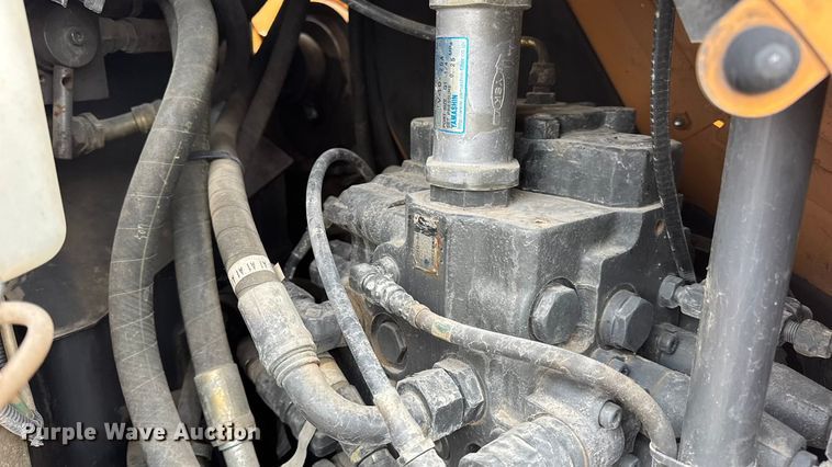 image for item EN0874 2007 Case CX135SR excavator