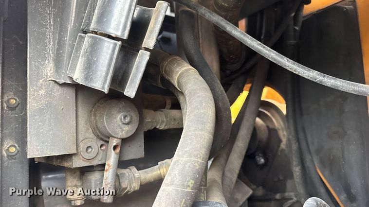 image for item EN0874 2007 Case CX135SR excavator