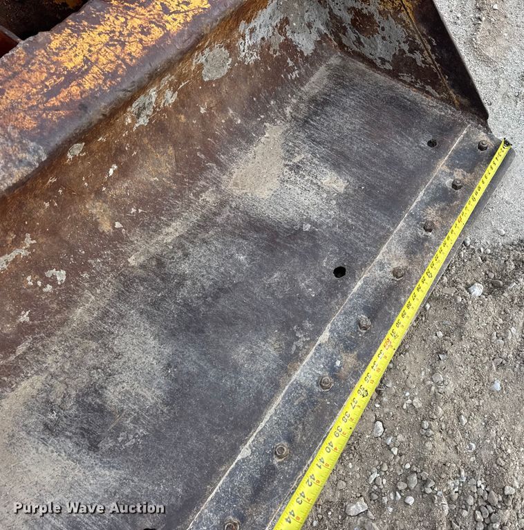 image for item EN0875 1999 Case 75XT skid steer loader