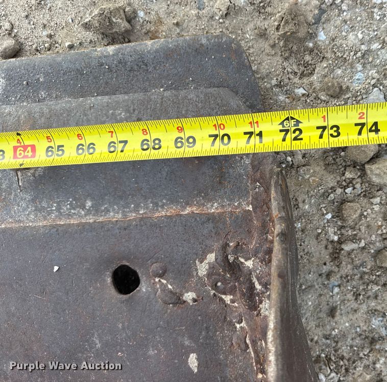 image for item EN0875 1999 Case 75XT skid steer loader