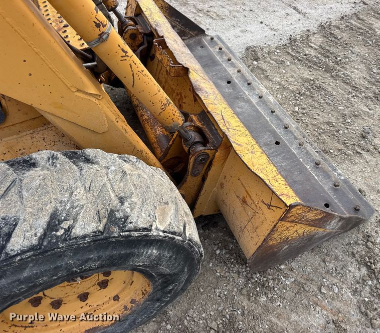 image for item EN0875 1999 Case 75XT skid steer loader