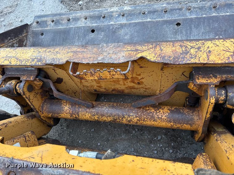 image for item EN0875 1999 Case 75XT skid steer loader