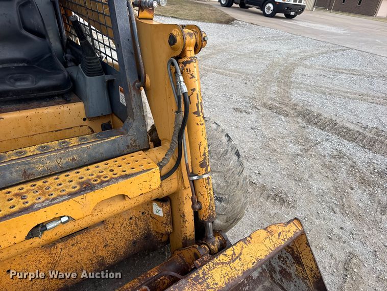 image for item EN0875 1999 Case 75XT skid steer loader