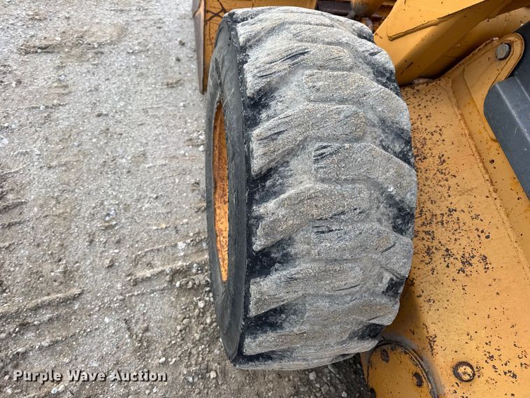 image for item EN0875 1999 Case 75XT skid steer loader