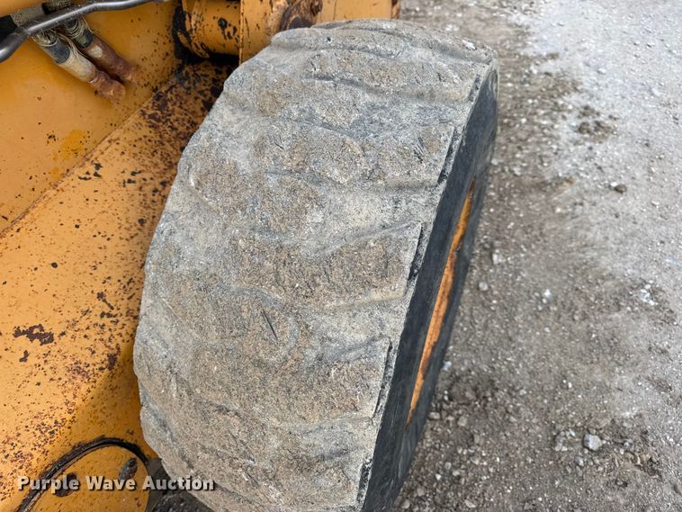 image for item EN0875 1999 Case 75XT skid steer loader