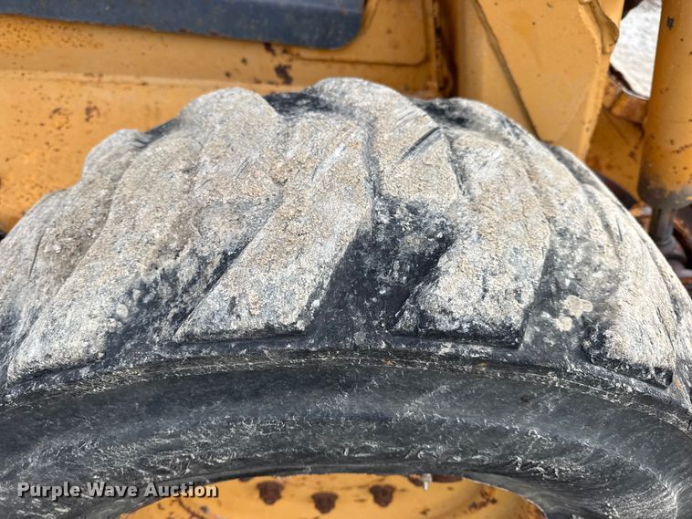 image for item EN0875 1999 Case 75XT skid steer loader