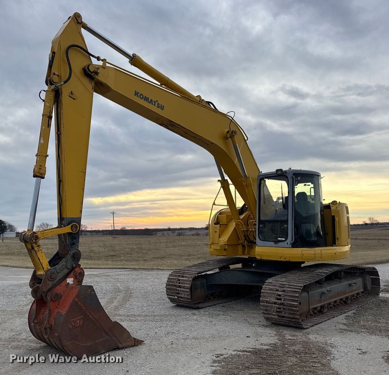 image for item EN0876 2000 Komatsu PC228USLC excavator