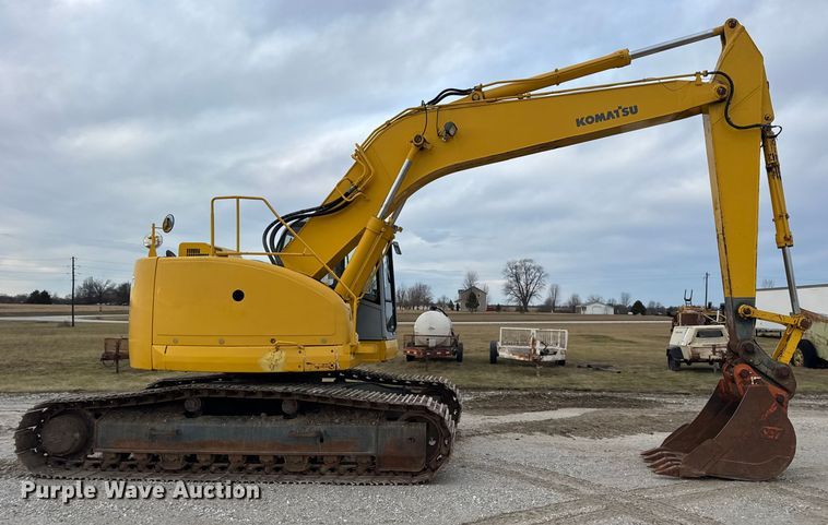 image for item EN0876 2000 Komatsu PC228USLC excavator