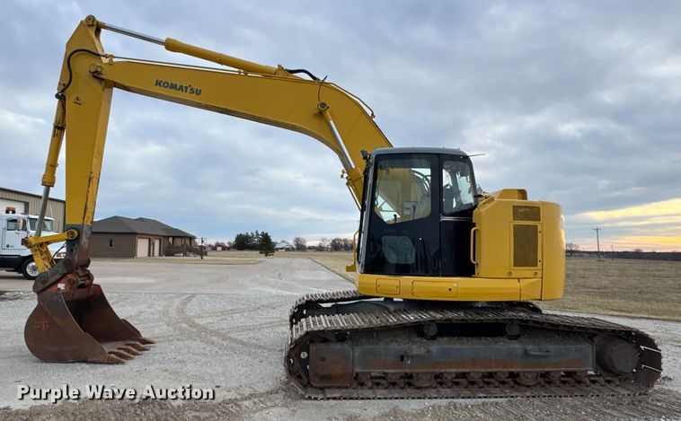 image for item EN0876 2000 Komatsu PC228USLC excavator