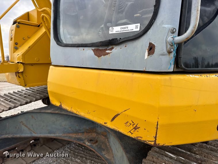 image for item EN0876 2000 Komatsu PC228USLC excavator