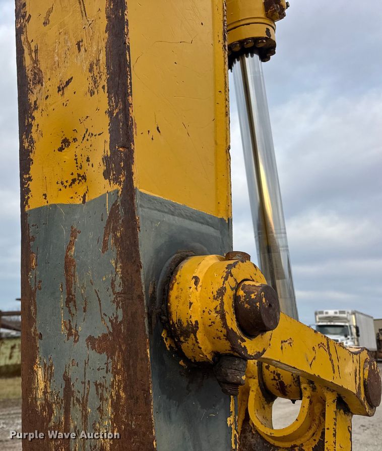 image for item EN0876 2000 Komatsu PC228USLC excavator