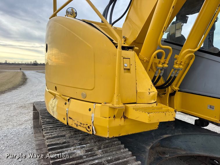 image for item EN0876 2000 Komatsu PC228USLC excavator