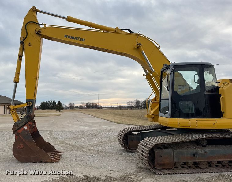 image for item EN0876 2000 Komatsu PC228USLC excavator