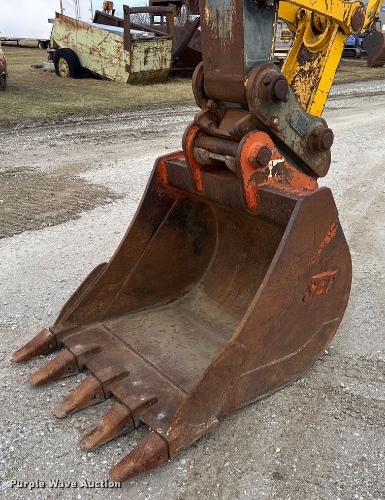 image for item EN0876 2000 Komatsu PC228USLC excavator