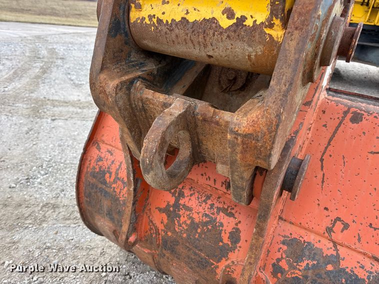 image for item EN0876 2000 Komatsu PC228USLC excavator