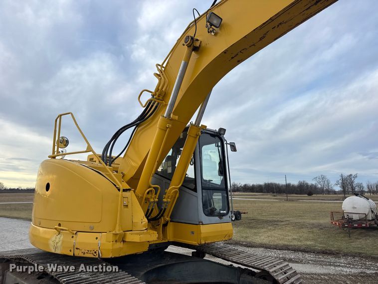 image for item EN0876 2000 Komatsu PC228USLC excavator