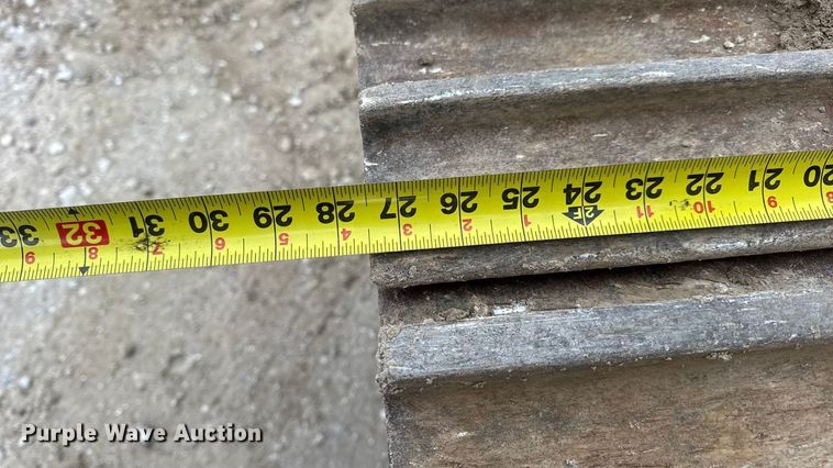 image for item EN0876 2000 Komatsu PC228USLC excavator