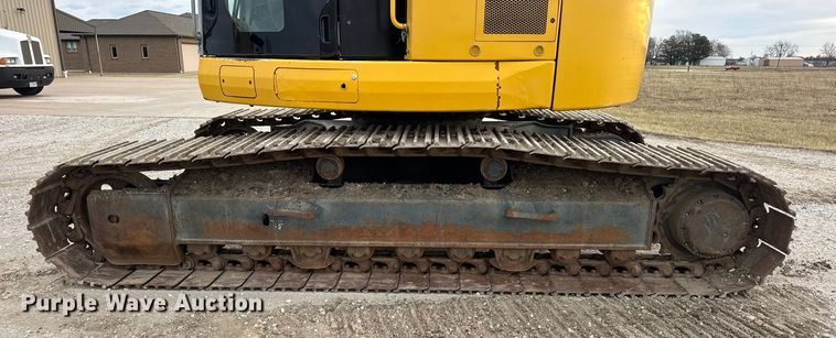 image for item EN0876 2000 Komatsu PC228USLC excavator
