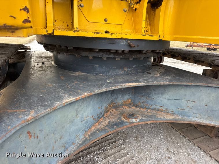image for item EN0876 2000 Komatsu PC228USLC excavator