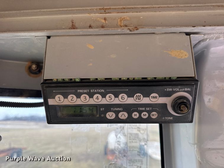 image for item EN0876 2000 Komatsu PC228USLC excavator