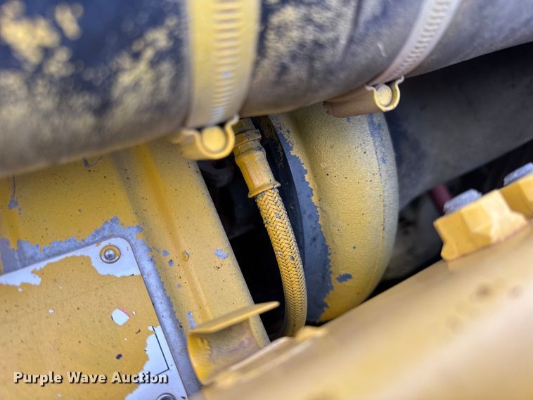 image for item EN0876 2000 Komatsu PC228USLC excavator