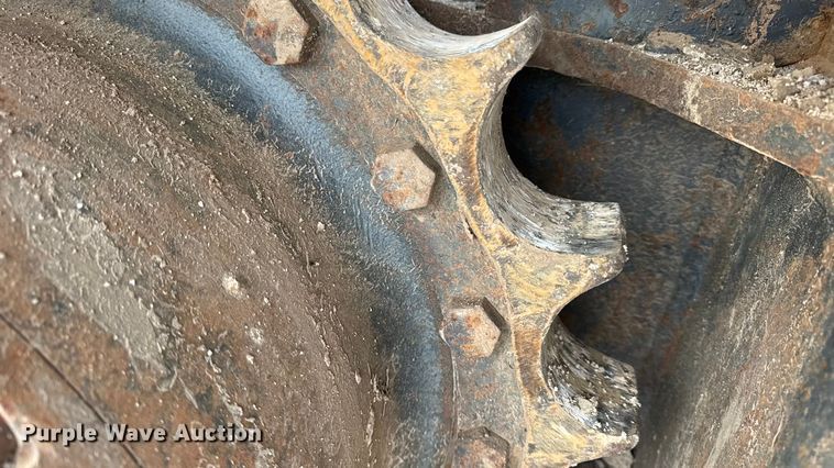 image for item EN0876 2000 Komatsu PC228USLC excavator