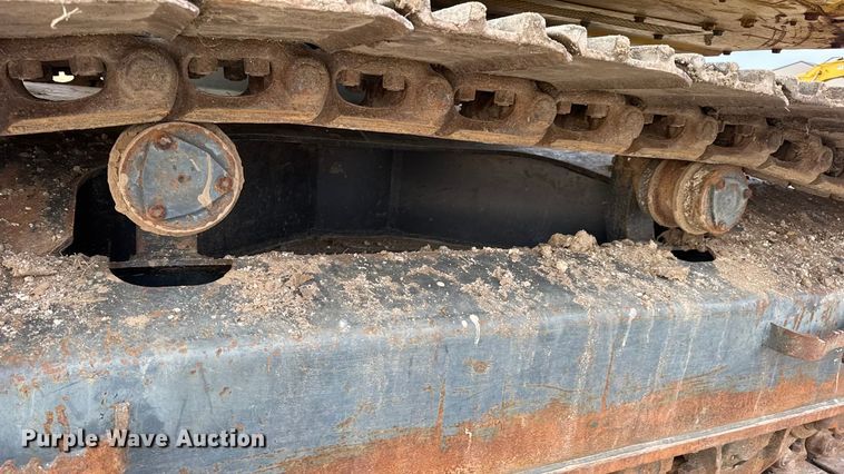image for item EN0876 2000 Komatsu PC228USLC excavator