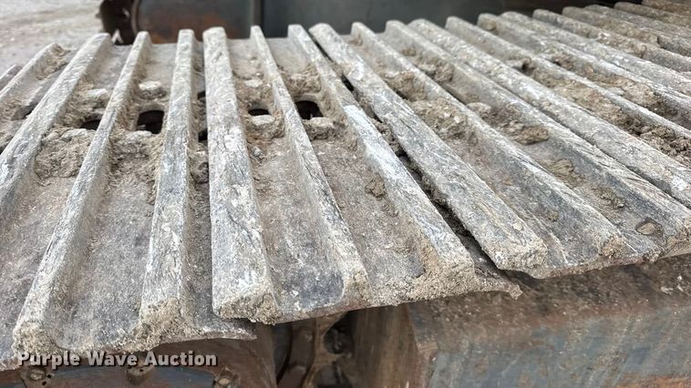 image for item EN0876 2000 Komatsu PC228USLC excavator