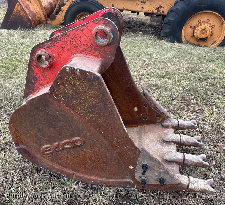 image for item EN0877 ESCO excavator bucket