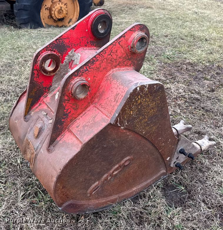 image for item EN0877 ESCO excavator bucket