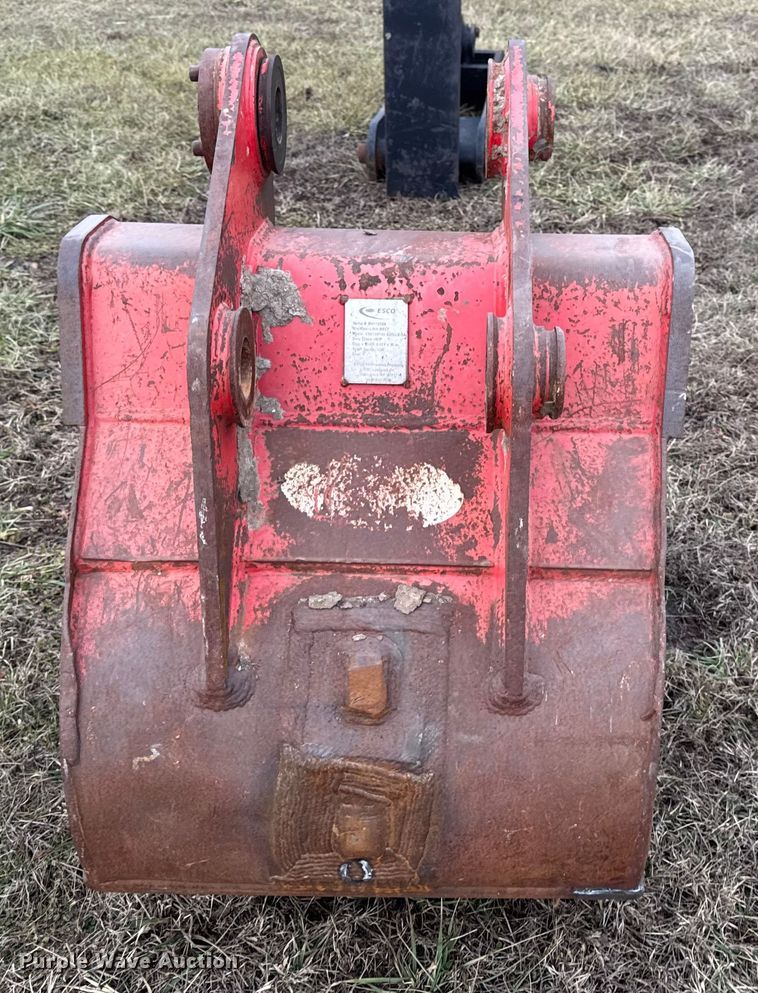 image for item EN0877 ESCO excavator bucket