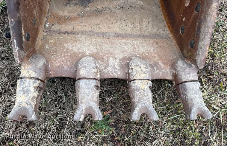 image for item EN0877 ESCO excavator bucket