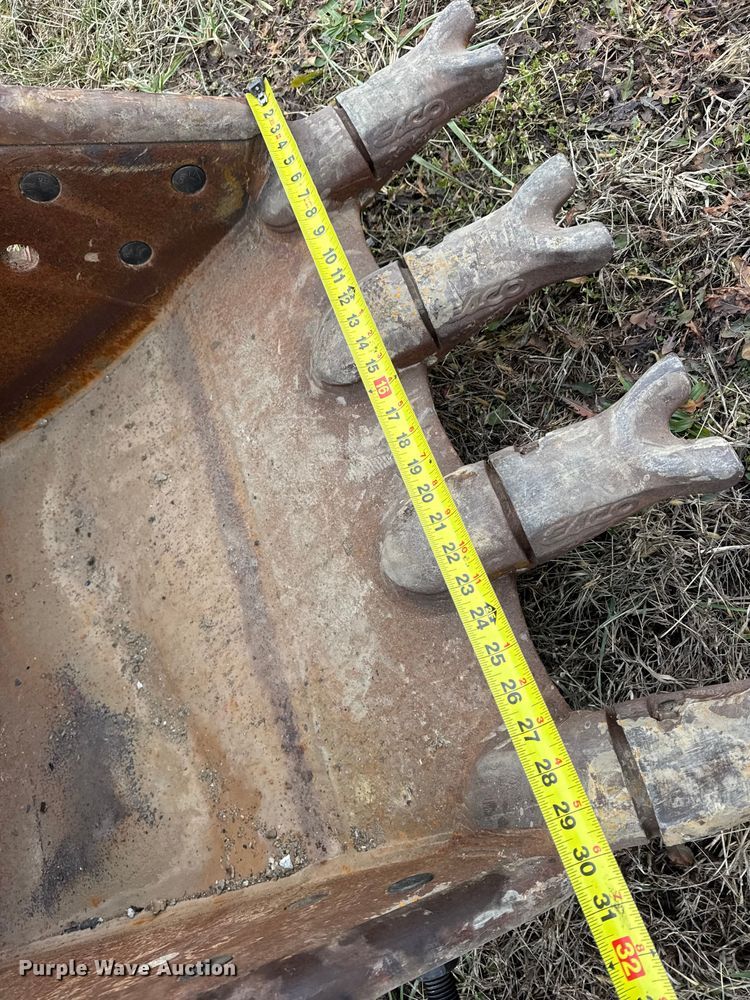 image for item EN0877 ESCO excavator bucket