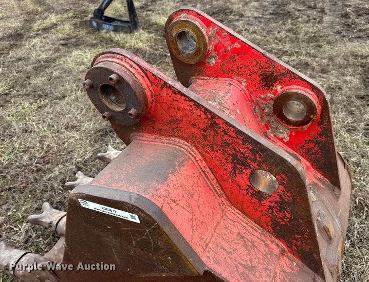 image for item EN0877 ESCO excavator bucket