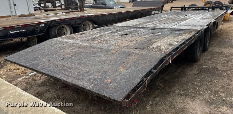 image for item EO0906 2008 Load Max tilt deck equipment trailer