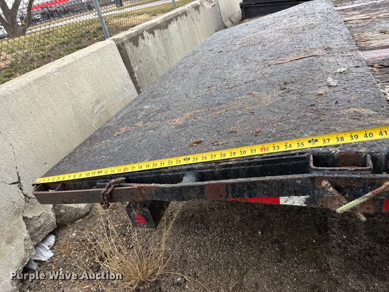 image for item EO0906 2008 Load Max tilt deck equipment trailer