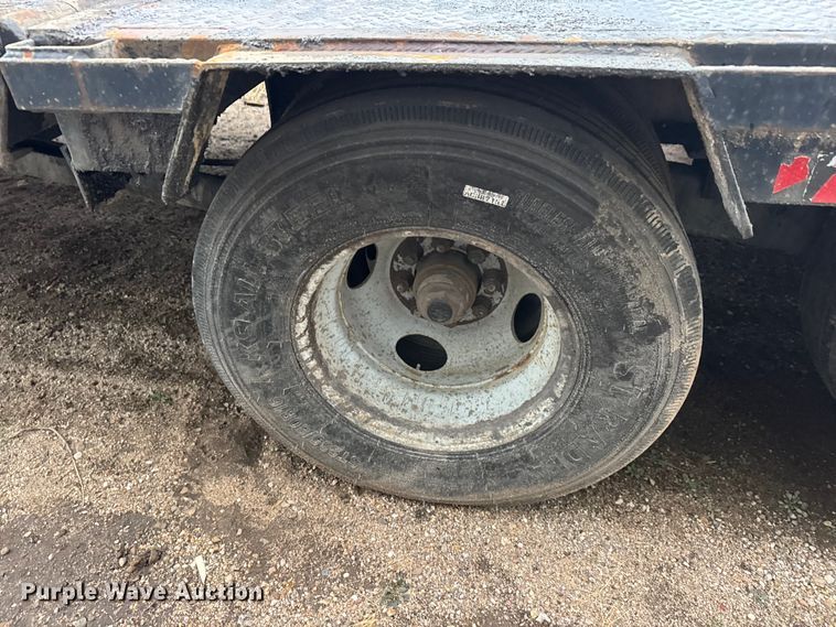 image for item EO0906 2008 Load Max tilt deck equipment trailer