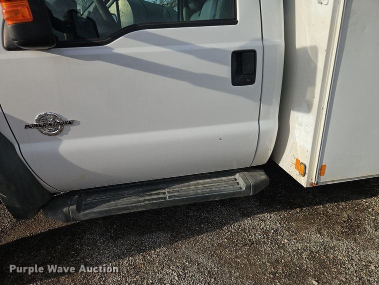 image for item EO4921 2011 Ford F550 utility / service truck