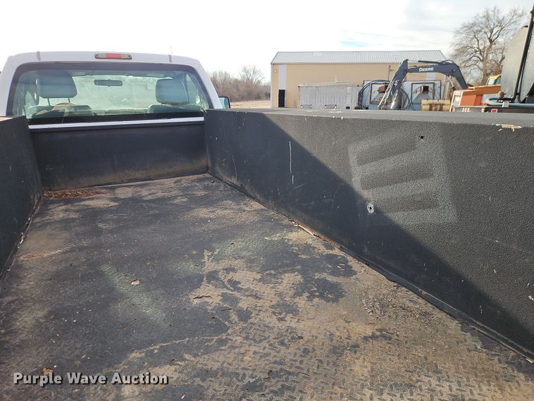 image for item EO4921 2011 Ford F550 utility / service truck