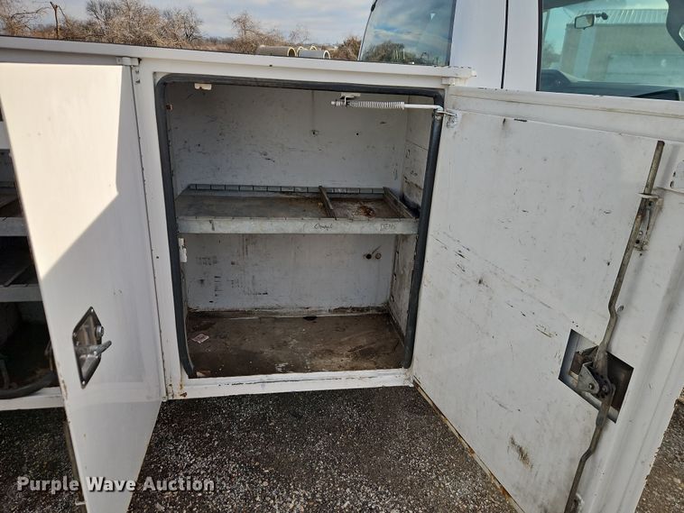 image for item EO4921 2011 Ford F550 utility / service truck