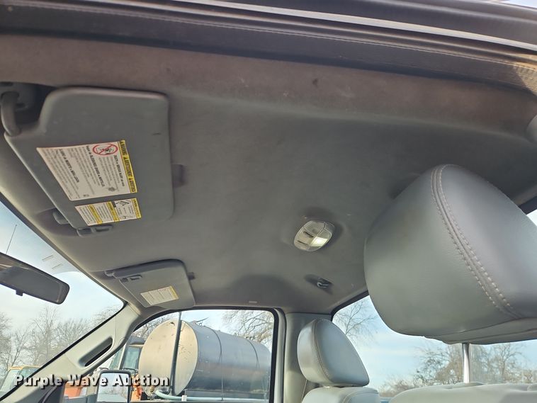 image for item EO4921 2011 Ford F550 utility / service truck