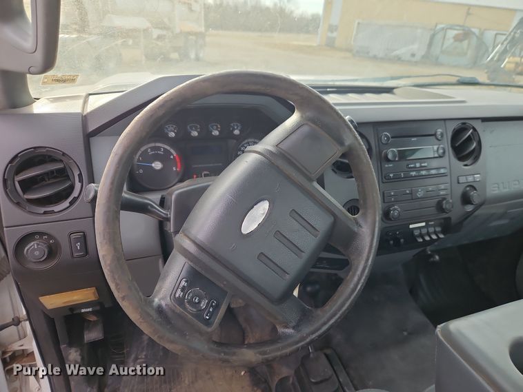 image for item EO4921 2011 Ford F550 utility / service truck