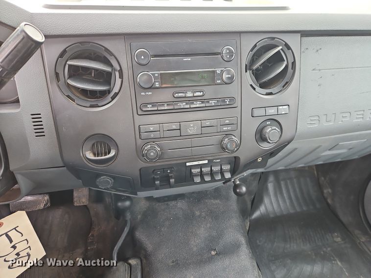 image for item EO4921 2011 Ford F550 utility / service truck