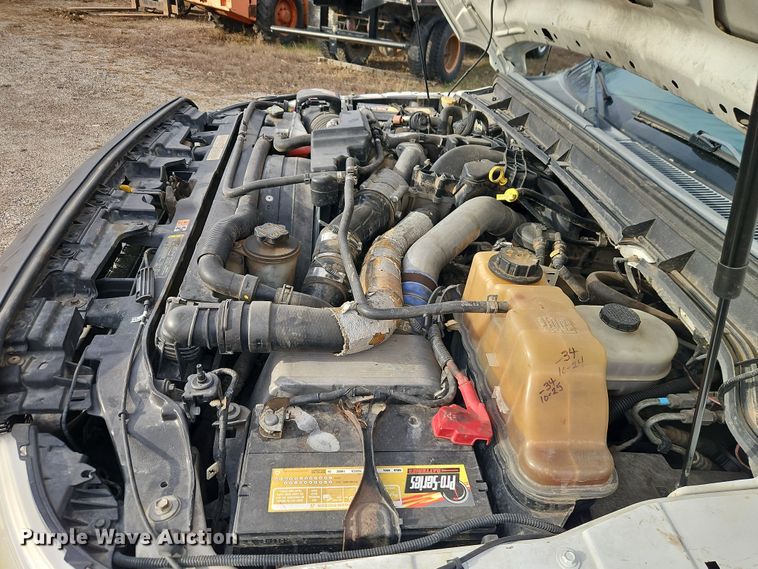 image for item EO4921 2011 Ford F550 utility / service truck