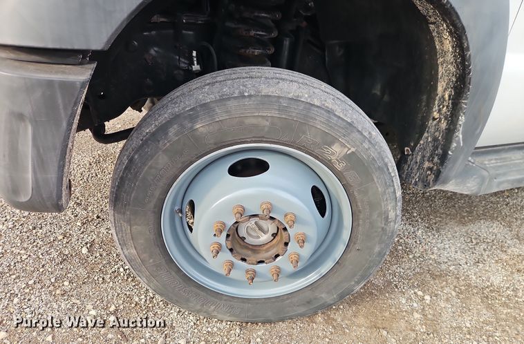 image for item EO4921 2011 Ford F550 utility / service truck