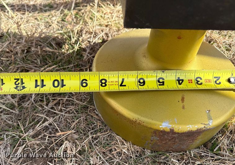 image for item EP2784 Skid steer post driver